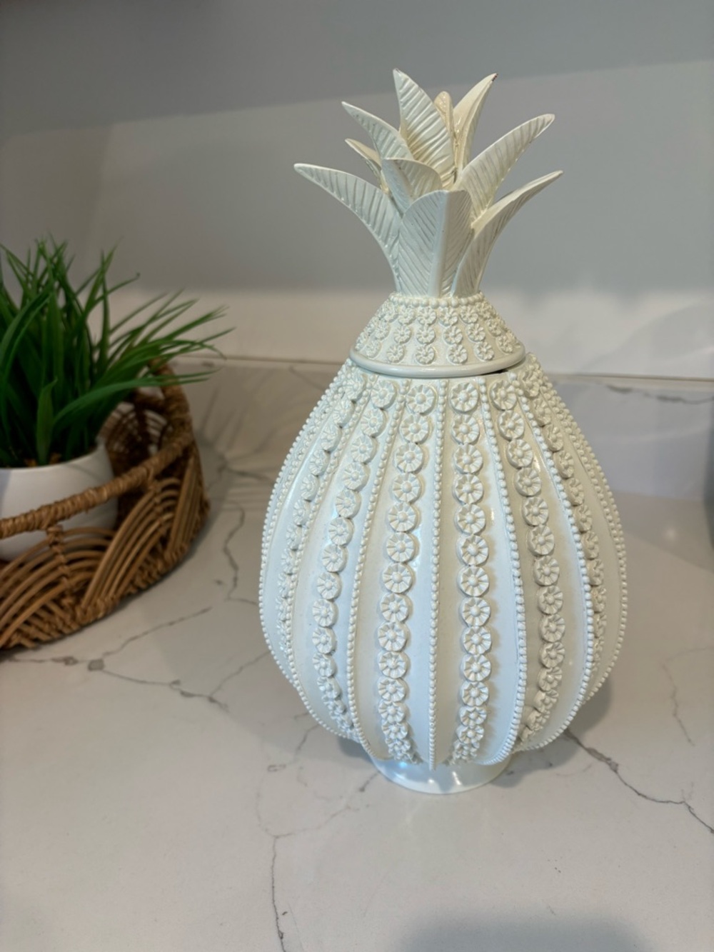 Nate Berkus Lacquer Pineapple White Decor Piece Removable Lid Floral 11”x 6” - Picture 11 of 11